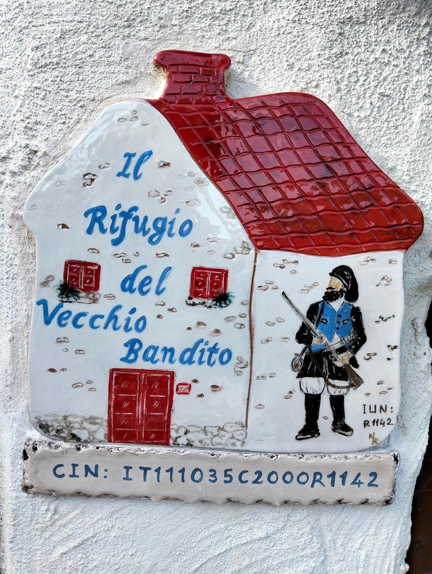 Il Rifugio Del Vecchio Bandito イグレージアス エクステリア 写真
